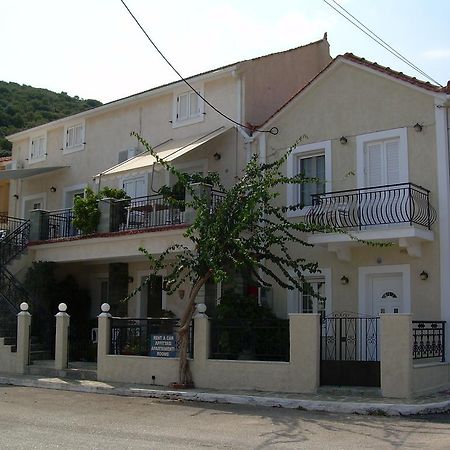 Starvillas Apartments And Studios Αγία Ευφημία Εξωτερικό φωτογραφία