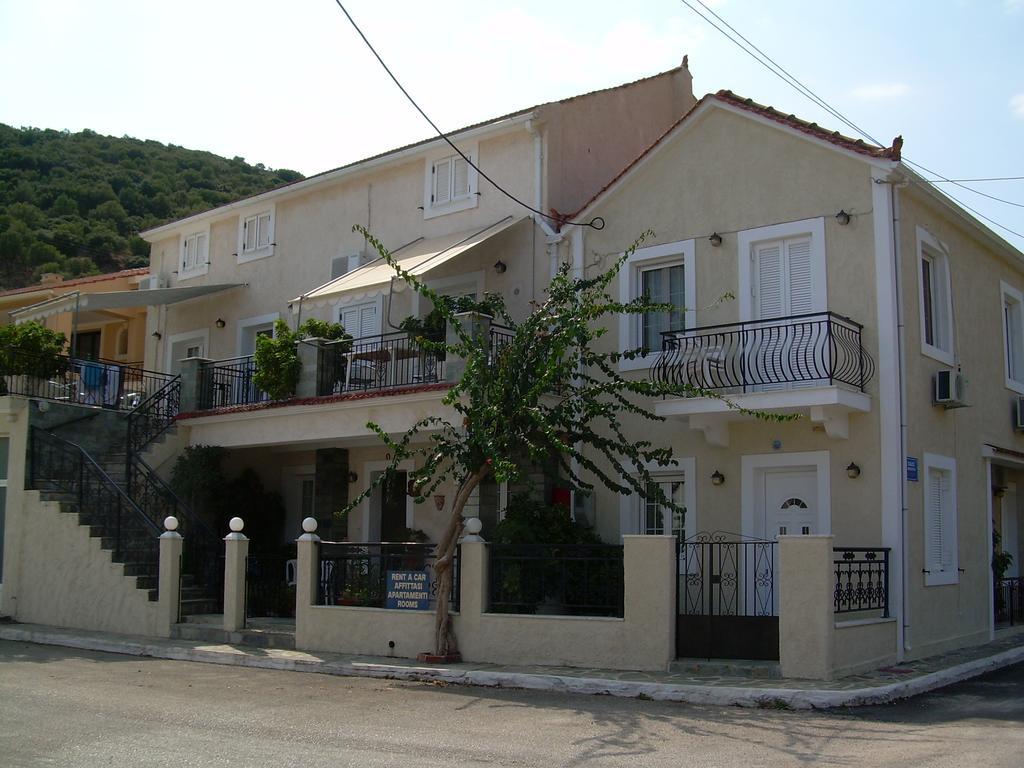 Starvillas Apartments And Studios Αγία Ευφημία Εξωτερικό φωτογραφία