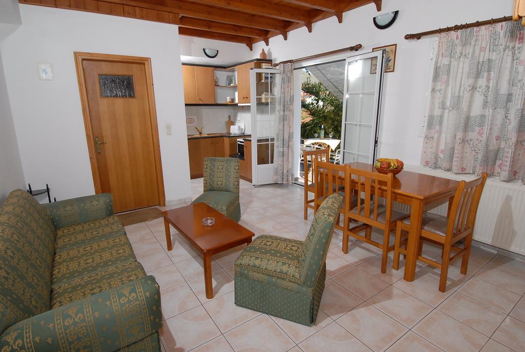 Starvillas Apartments And Studios Αγία Ευφημία Εξωτερικό φωτογραφία